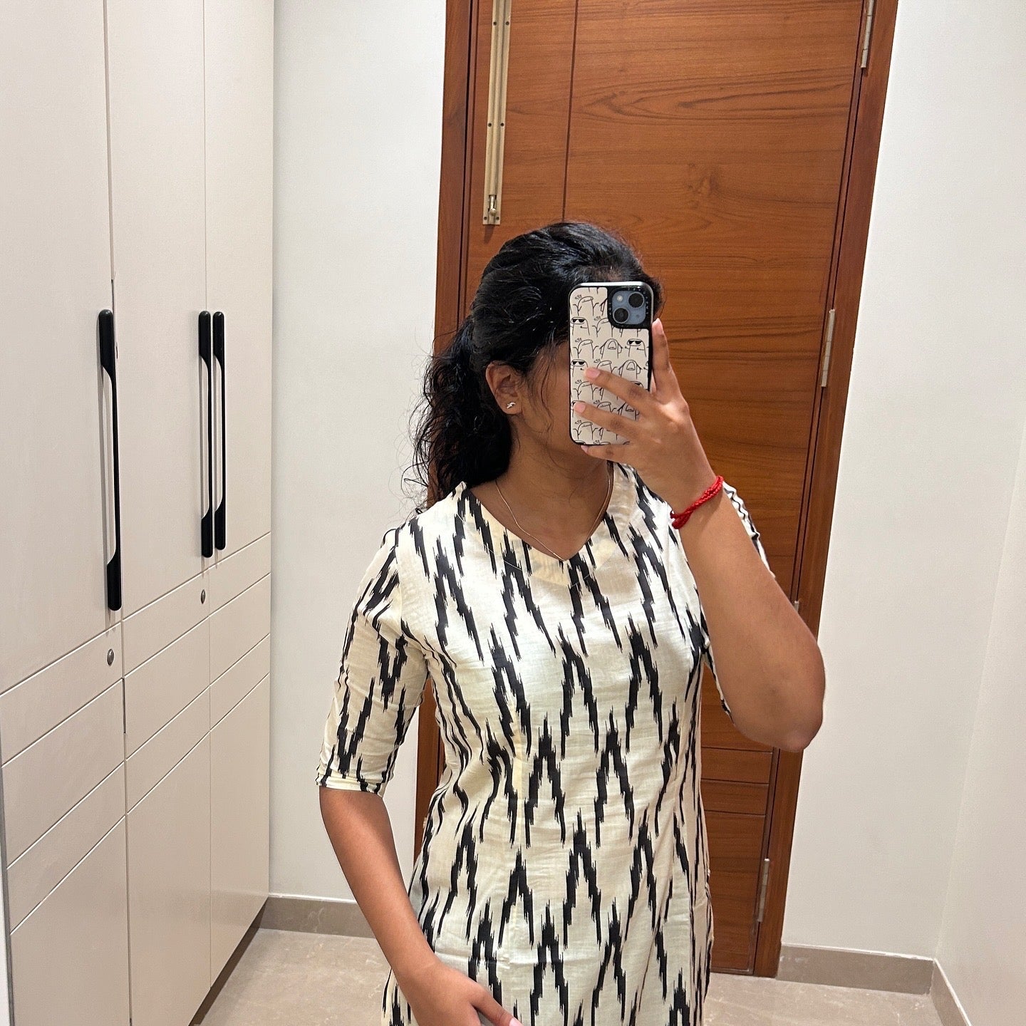 Offwhite and black abstract coord set