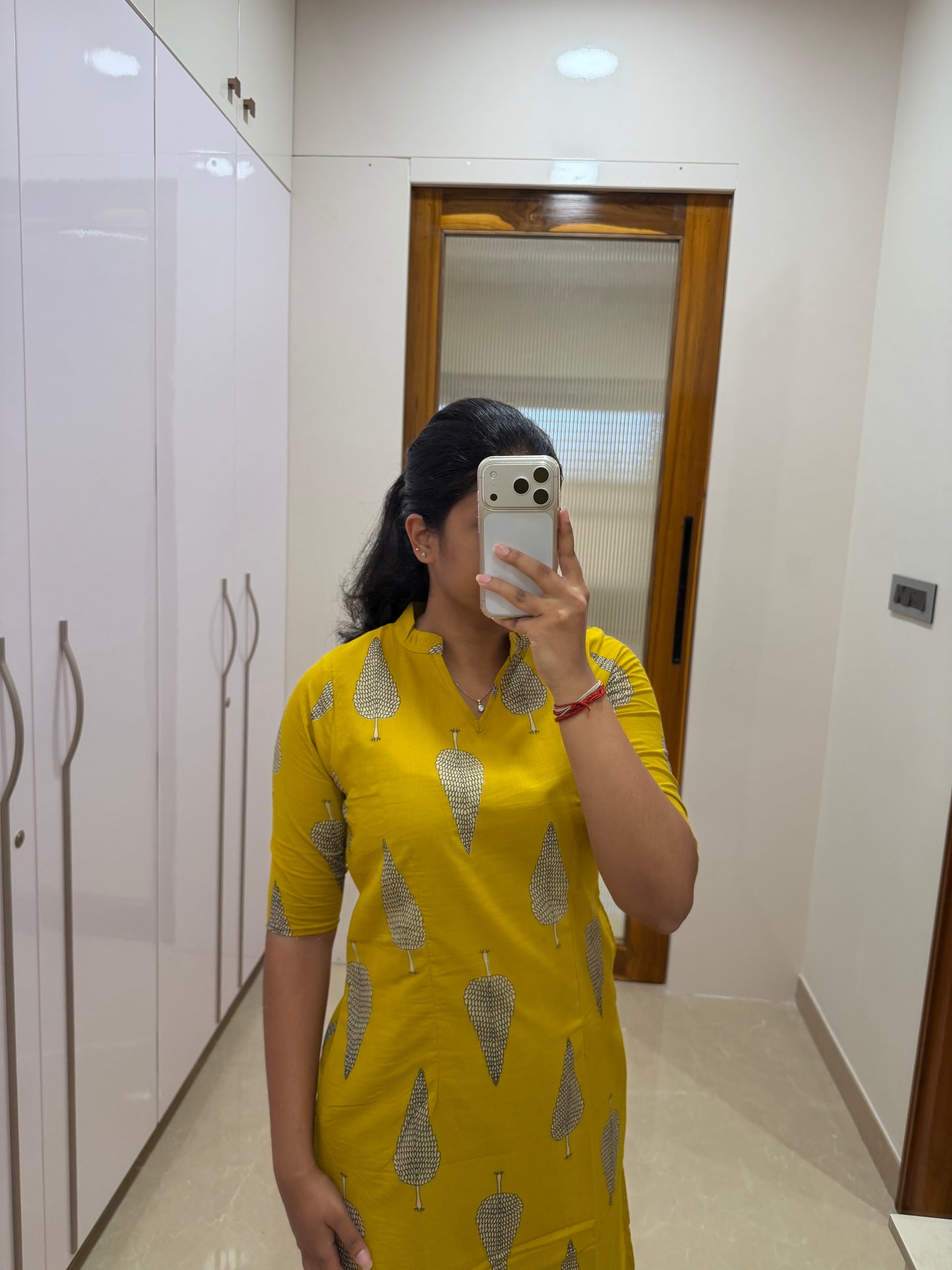 Yellow tree motif and black coord set