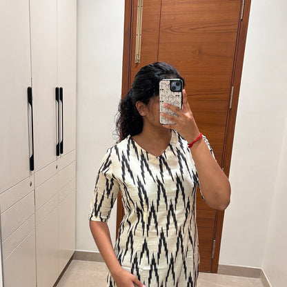 Offwhite and black abstract coord set