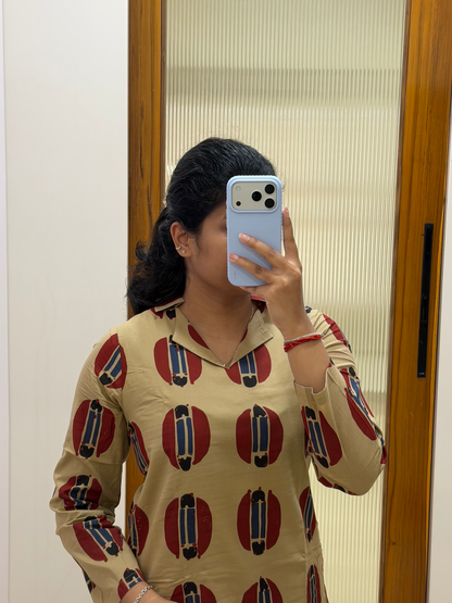 Beige ,red and blue motif coord set