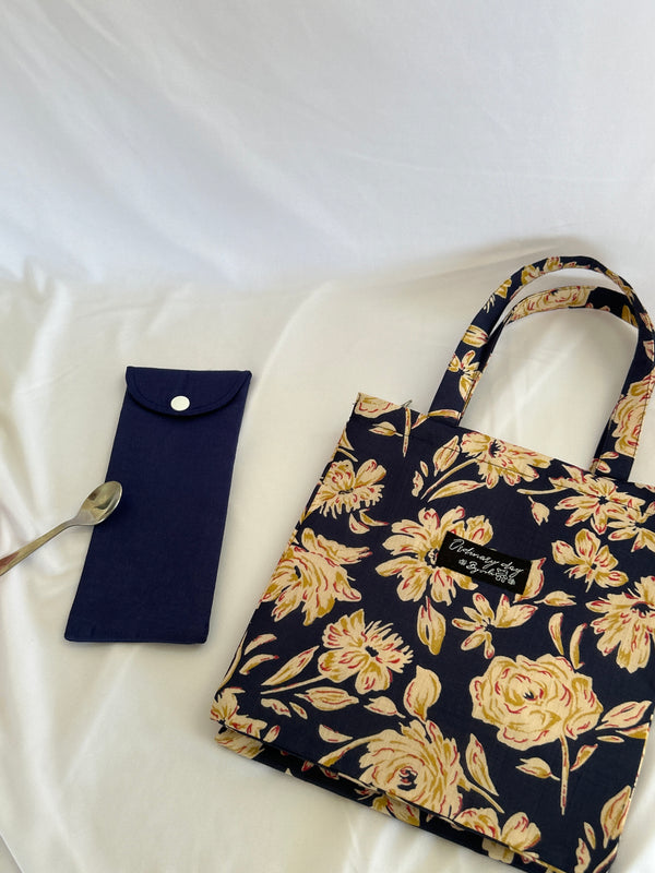 Navy blue floral - Lunch bag