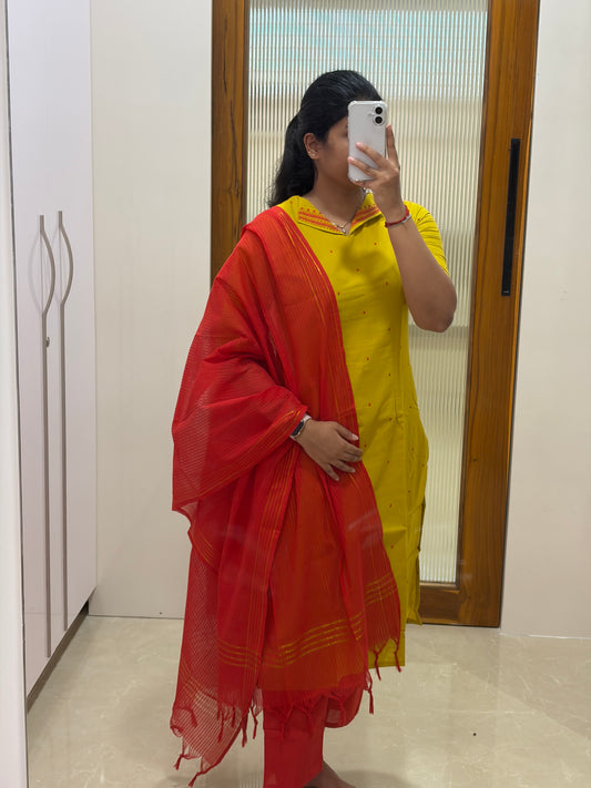 Mustard yellow and red 3 piece set