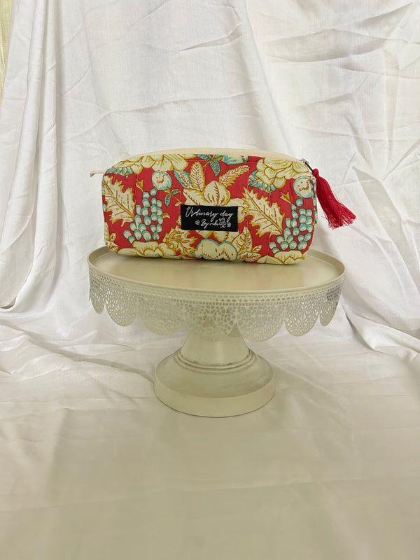 Red floral - Box pouch medium