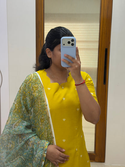 Yellow and green 3 piece set